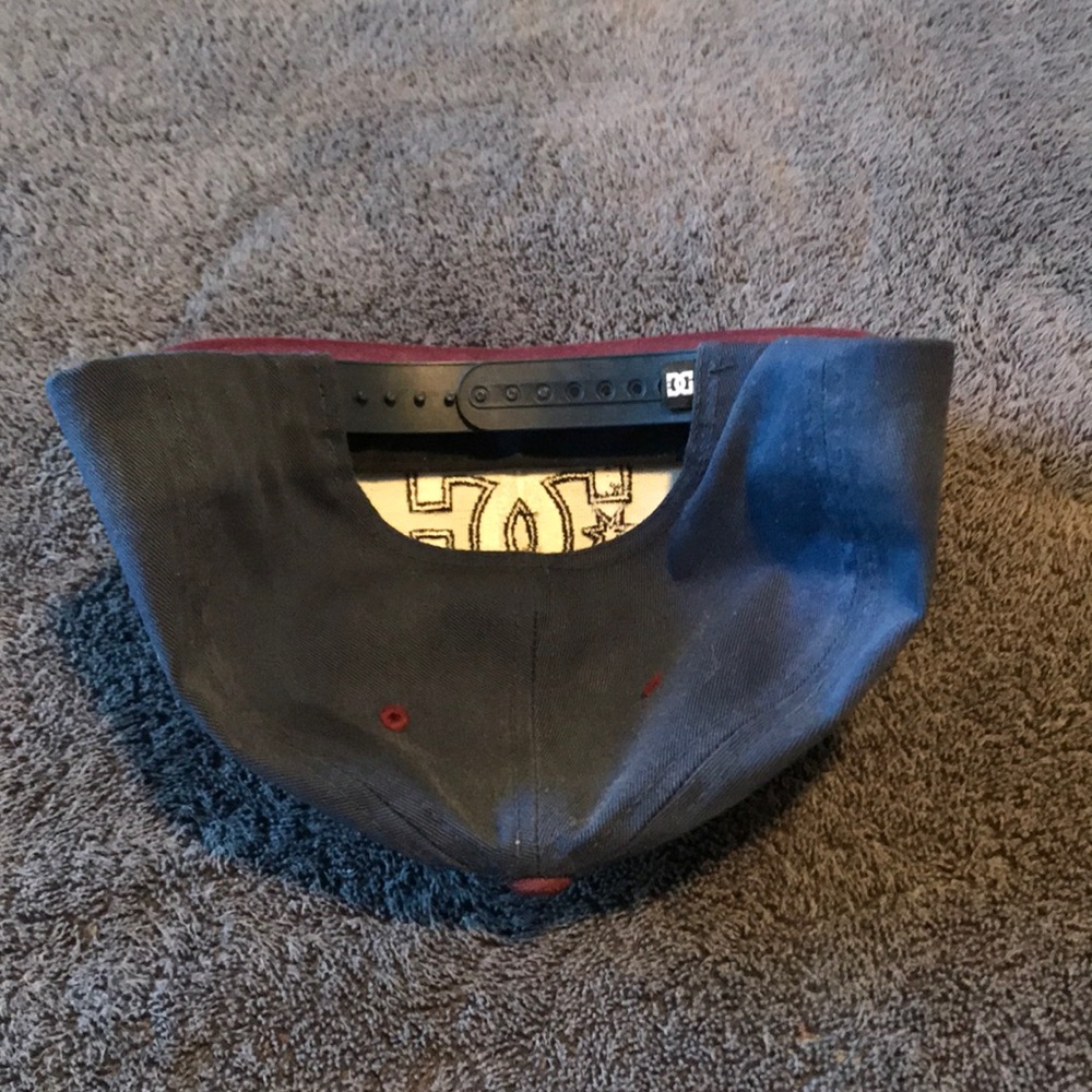 DC SnapBack Hat - Picture 2 of 3